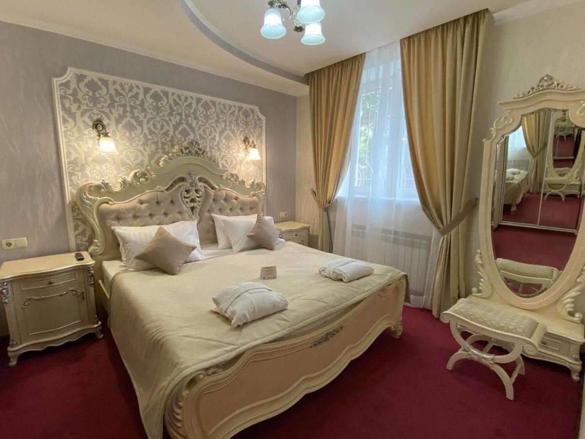 Grand Christer Hotel Kiev Eksteriør billede