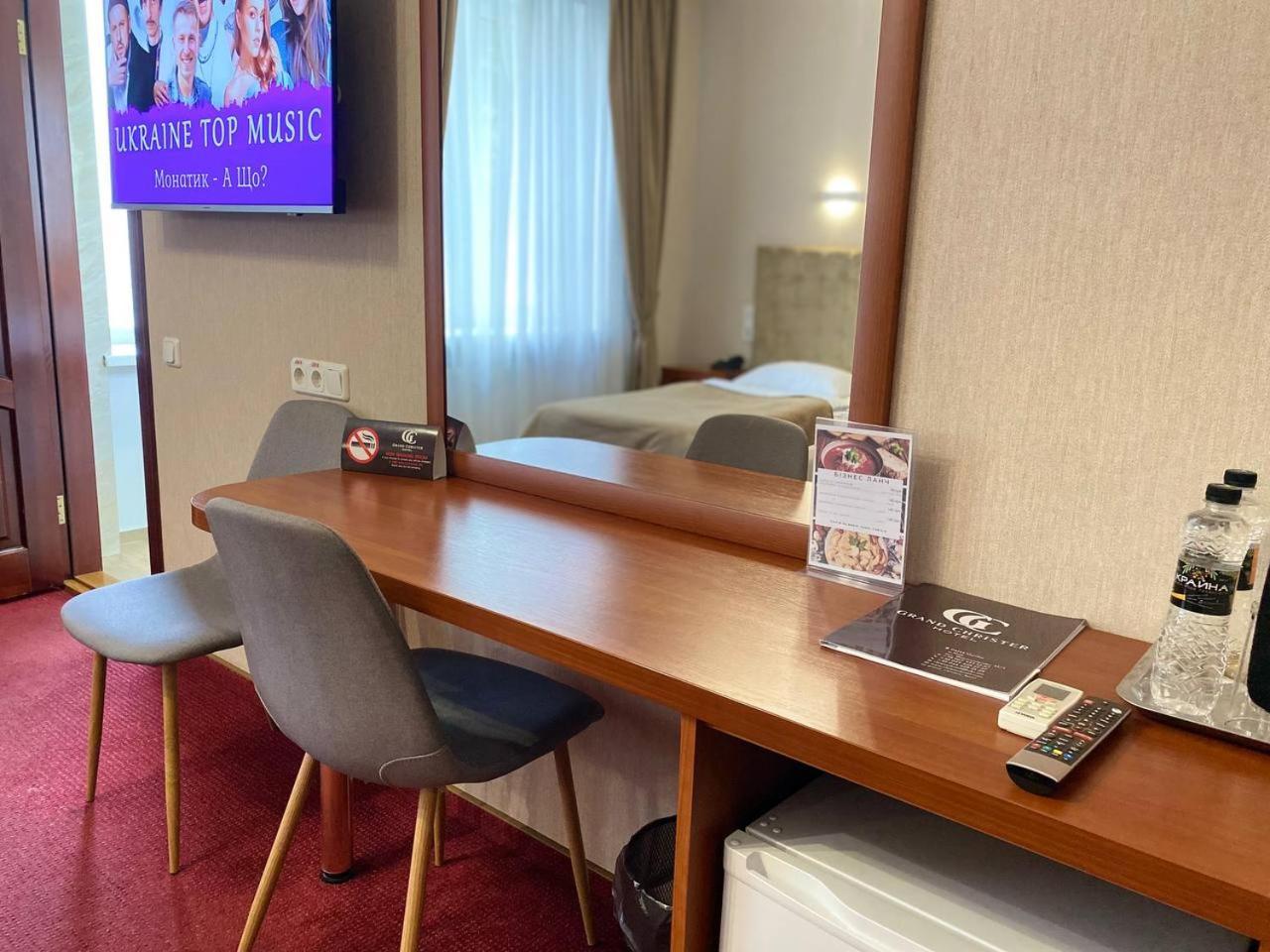 Grand Christer Hotel Kiev Eksteriør billede