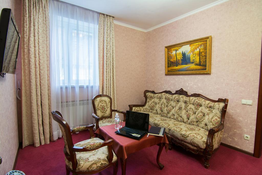 Grand Christer Hotel Kiev Eksteriør billede