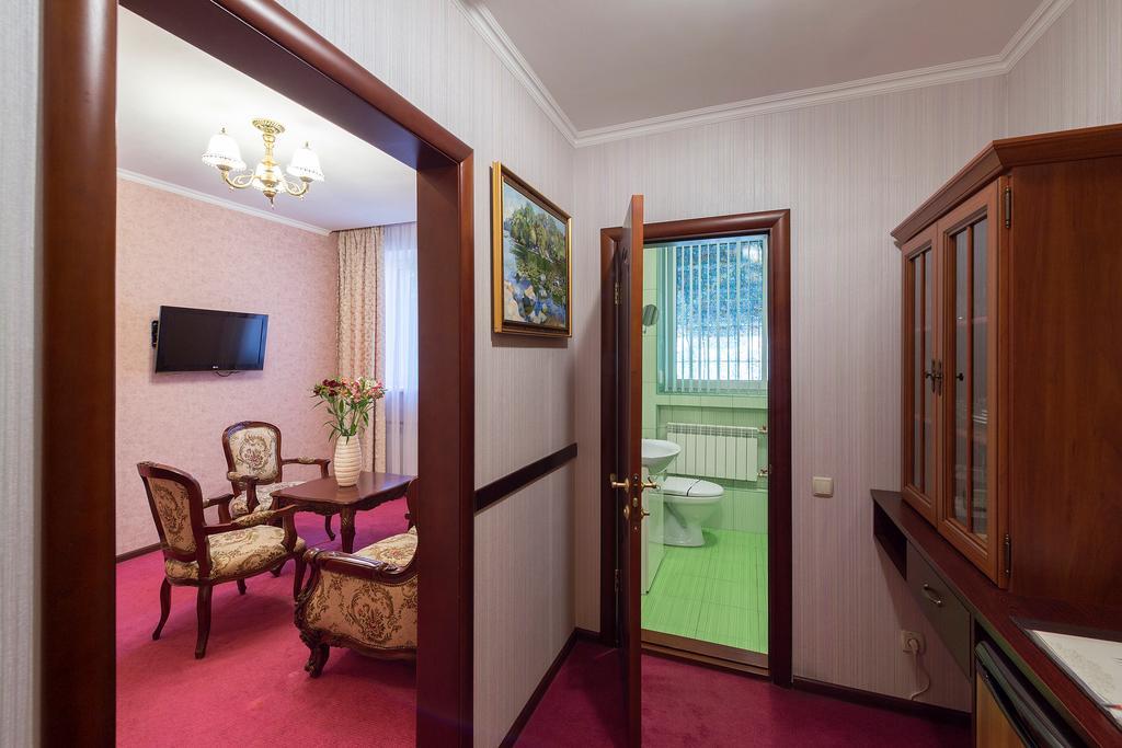 Grand Christer Hotel Kiev Eksteriør billede